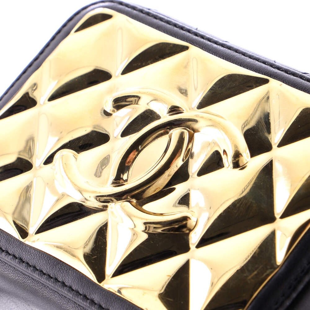 Chanel Cc Zip Around Clutch With Chain #205205C30B - Picture 8 of 9